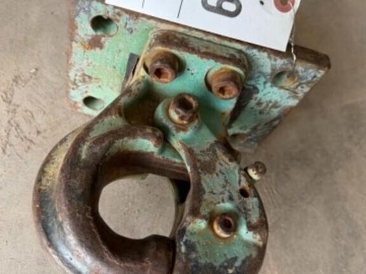 pintle-hook-receiver-hitch-image-2