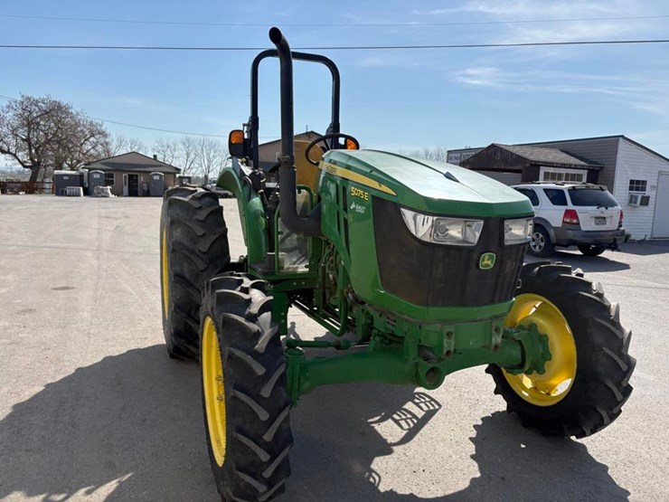 john-deere-5075e-image-5