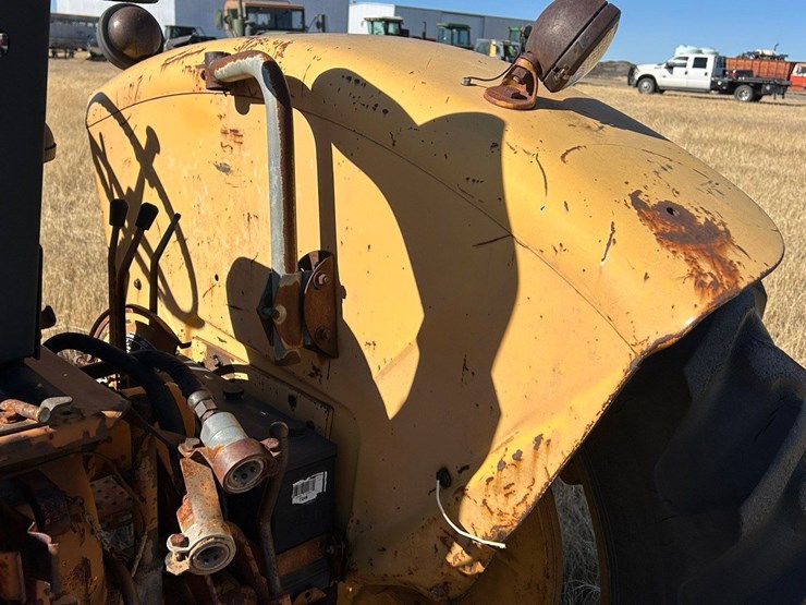 minneapolis-moline-m602-image-10