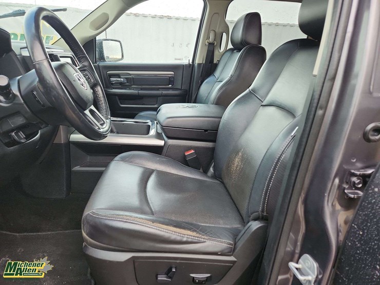 2016-dodge-1500-image-14