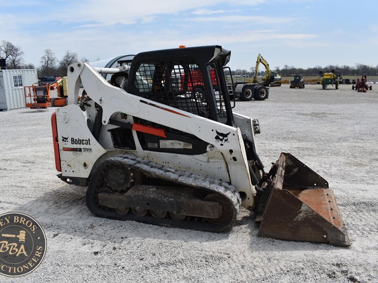 2016-bobcat-t590-image-10
