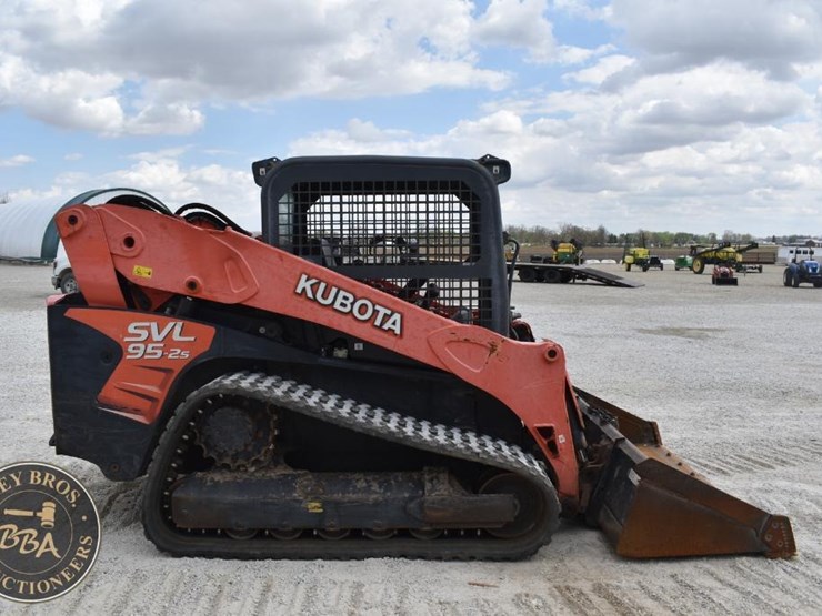 2019-kubota-svl95-2s-image-11