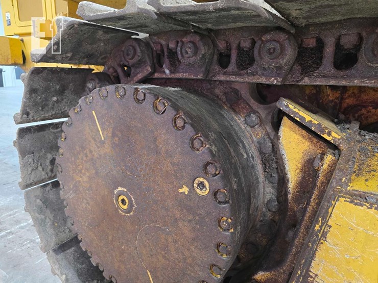 2016-deere-655k-image-32