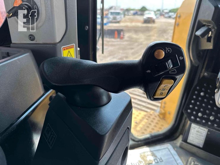 2020-caterpillar-d6-xe-lgp-image-22