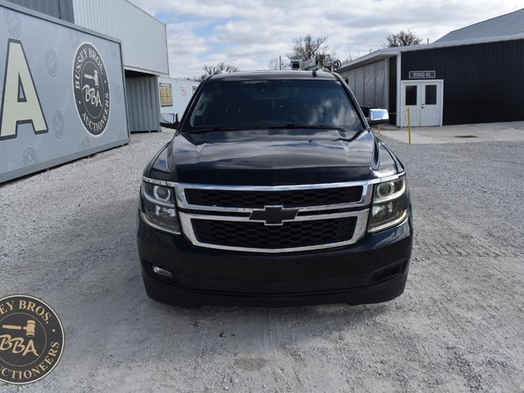 2015-chevrolet-tahoe-ltz-image-8