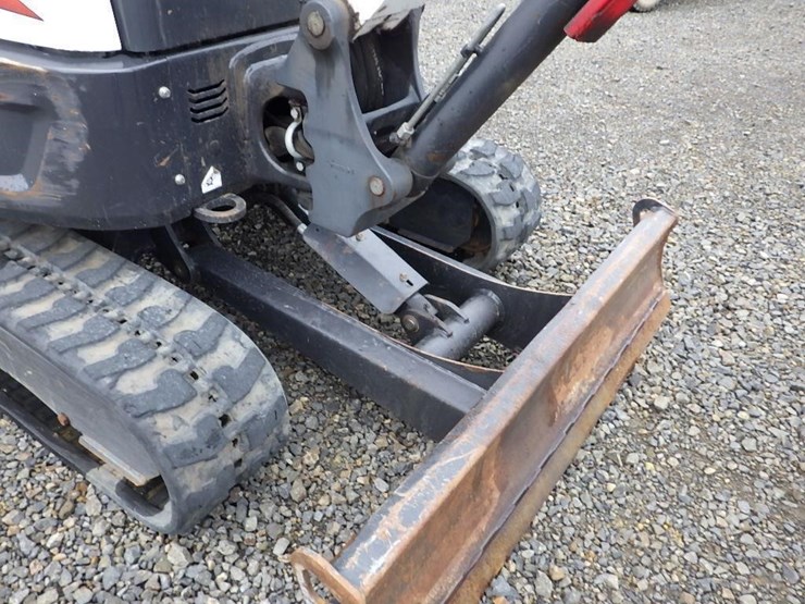 2020-bobcat-e26-image-31