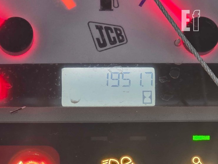 2020-jcb-3ts-8t-image-20