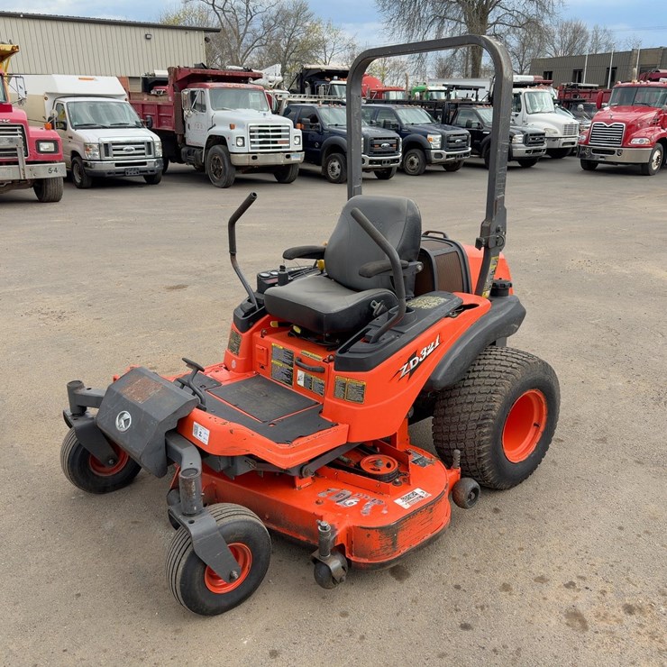 KUBOTA ZD321