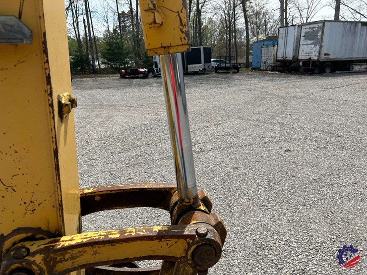 2009-komatsu-pc88mr-8-image-48