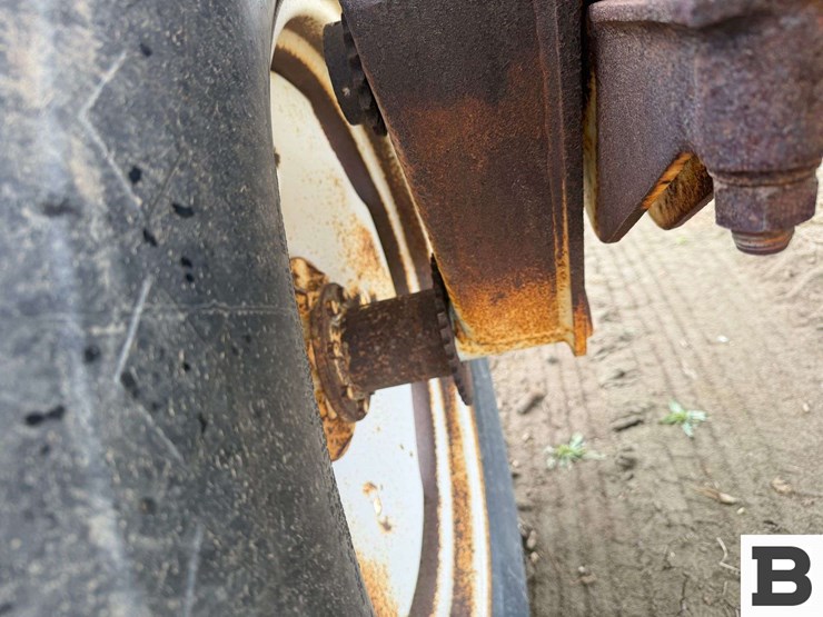 willmar-high-lander-fertilizer-spreader-image-18