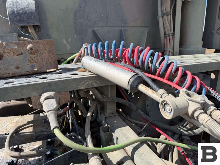 2002-oshkosh-mk23-image-24