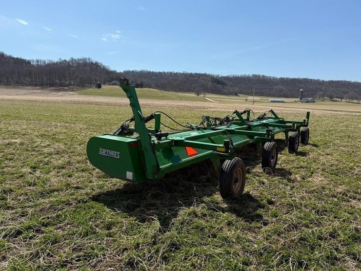 loftness-30’-stalk-chopper-image-4