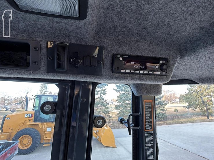 2023-deere-320-p-tier-image-15