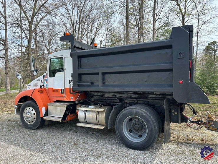 2005-kenworth-t300-image-3