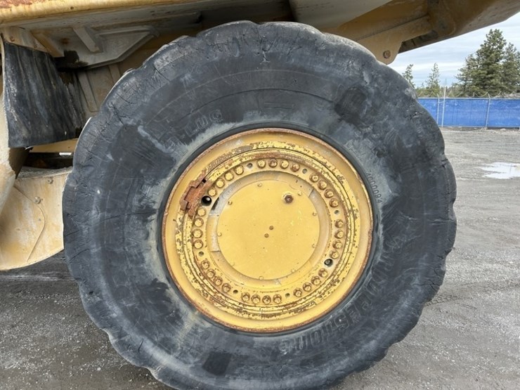 2012-caterpillar-ad55b-image-11