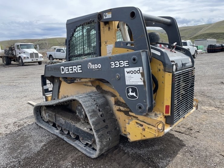 2013-deere-333e-image-3