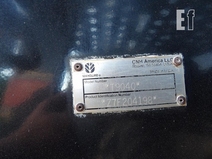 new-holland-t9040-image-32