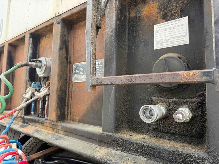 1992-dorsey-walking-floor-image-6