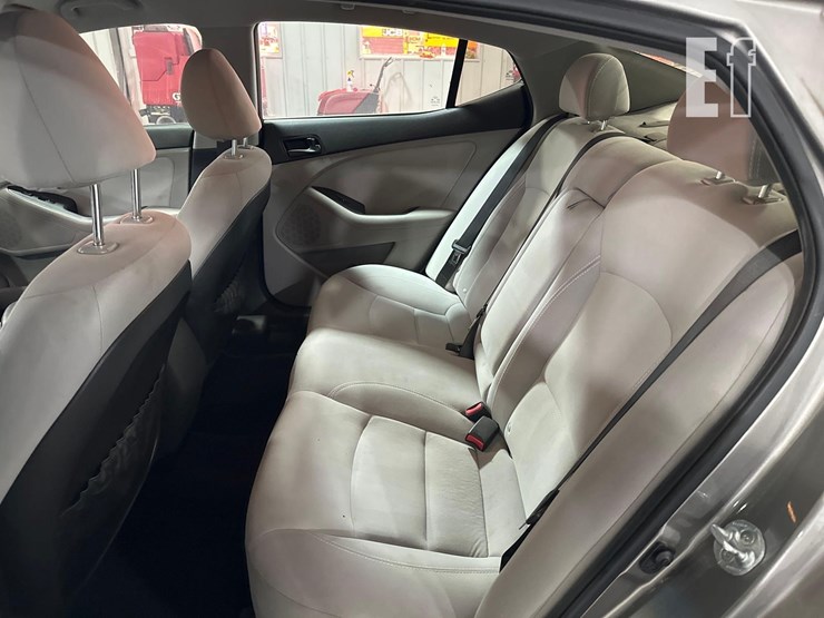 2015-kia-optima-image-11