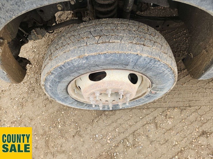 2012-ford-f550-image-5