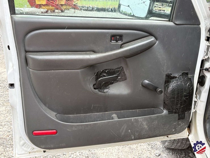 2005-chevrolet-silverado-2500hd-image-55