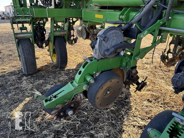 john-deere-1770-image-46