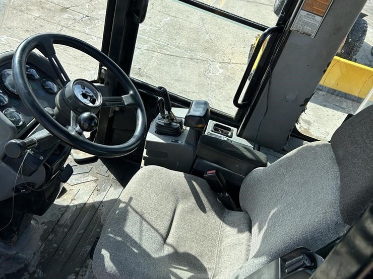 2000-caterpillar-938g-image-43