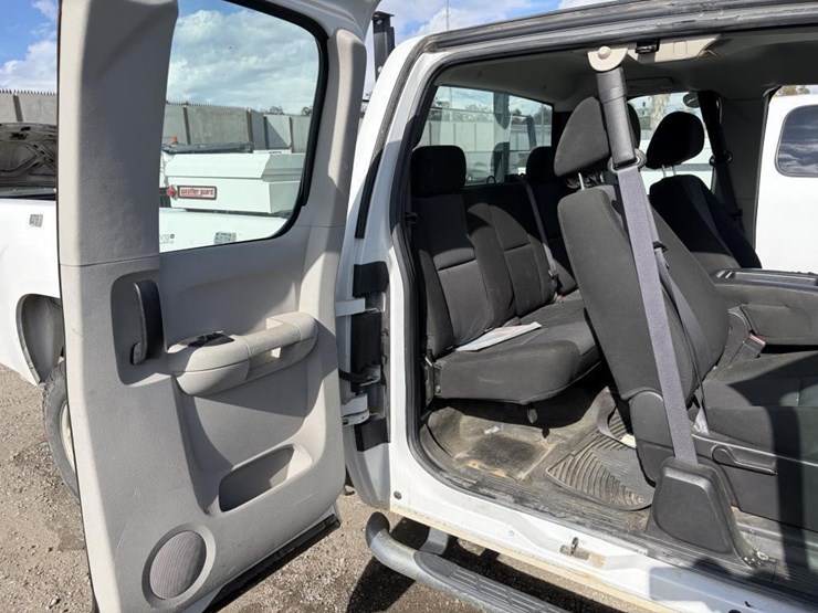 2012-gmc-sierra-2500-image-11