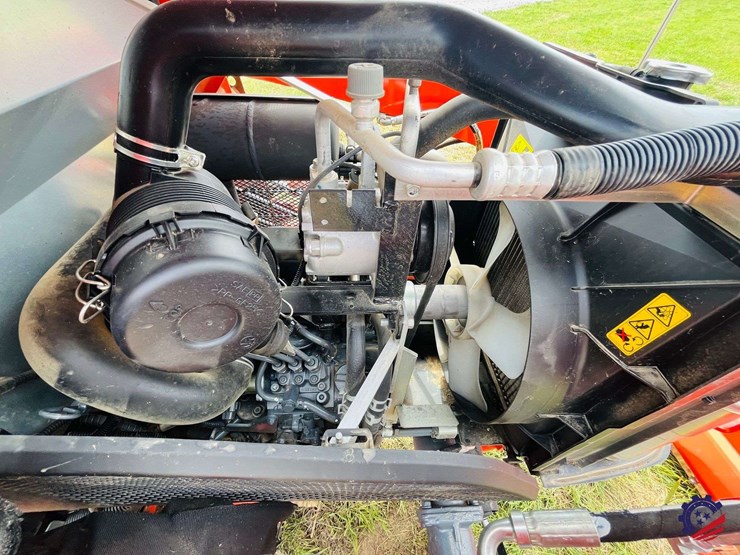 2022-kubota-lx2610hsd-image-25