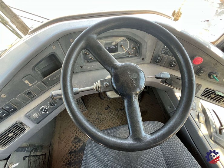 2012-volvo-a40f-image-89