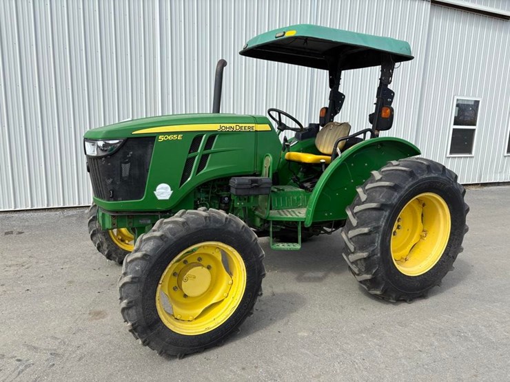 john-deere-5065e-image-2