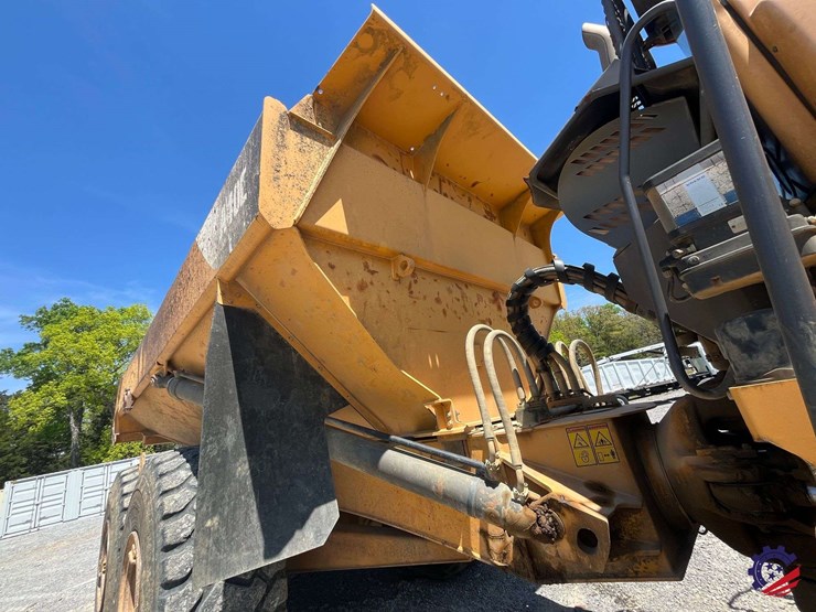 2010-volvo-a40e-image-46