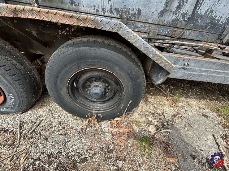 fuel-&-lube-truck-image-7