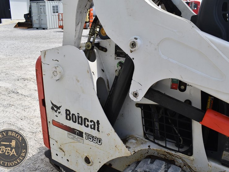 2016-bobcat-t590-image-26