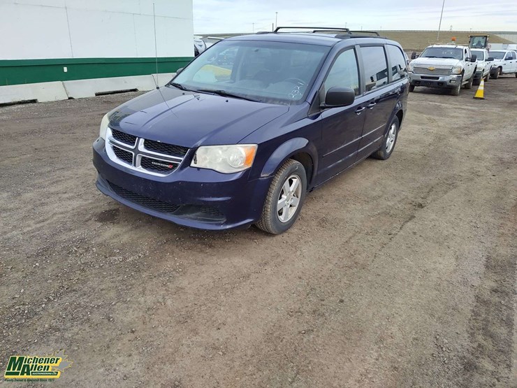 2012-dodge-grand-caravan-se-image-1