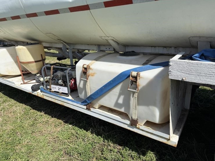 1974-heil-40'-semi-tanker-trailer-image-15