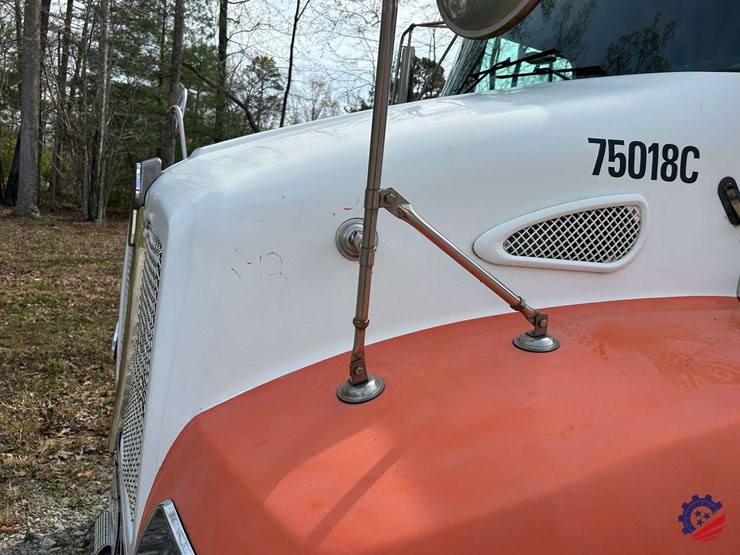 2005-kenworth-t300-image-29