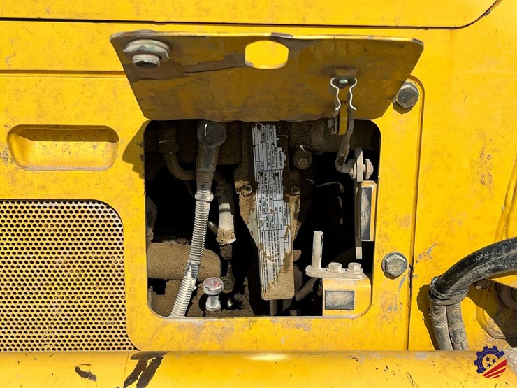 2018-komatsu-d51exi-24-image-32