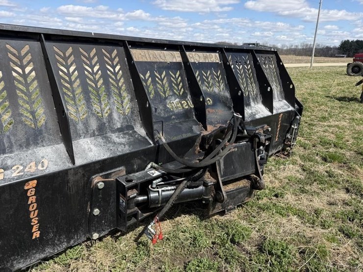 2017-grouser-ag240-image-6