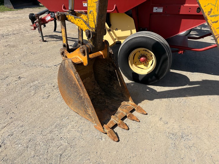 john-deere-310-image-13