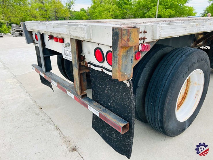 utility-flatbed-image-26