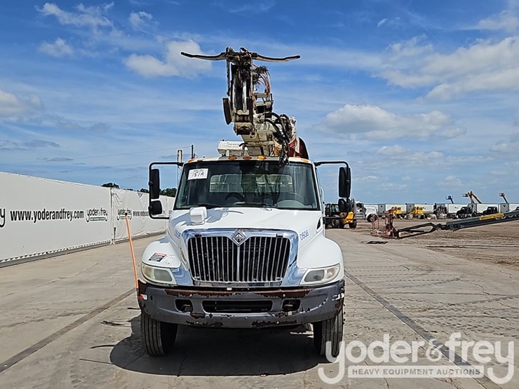 2005-international-durastar-4300-image-9