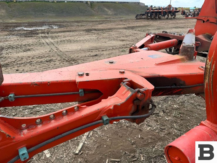 kuhn-multi-master-100dl-6-bottom-plow-image-30