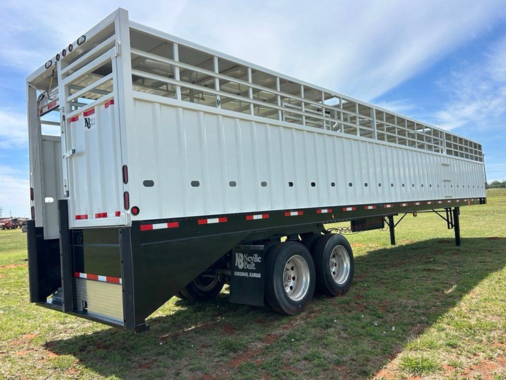 2013-neville-trailer-image-7