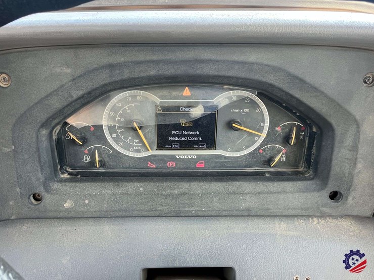 2012-volvo-a40f-image-90