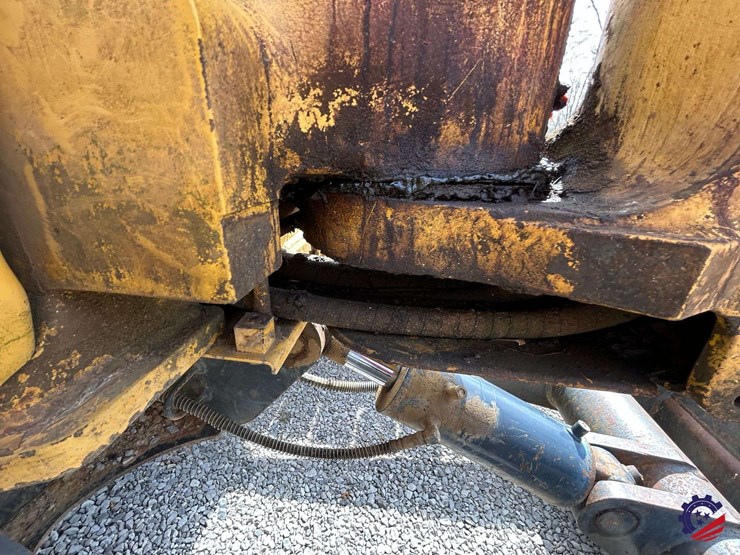 2009-komatsu-pc88mr-8-image-71