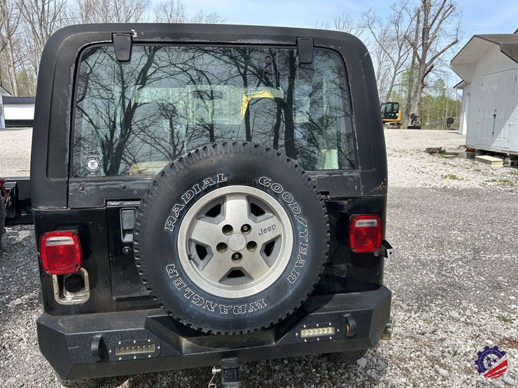 1994-jeep-wrangler-image-6