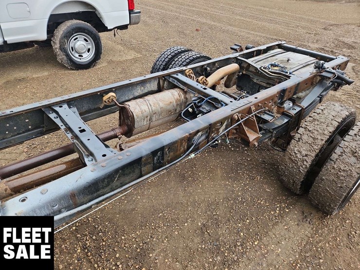 2015-ford-f550-image-19