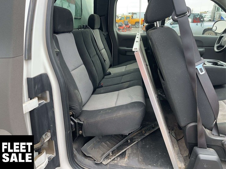 2008-chevrolet-silverado-2500hd-image-19