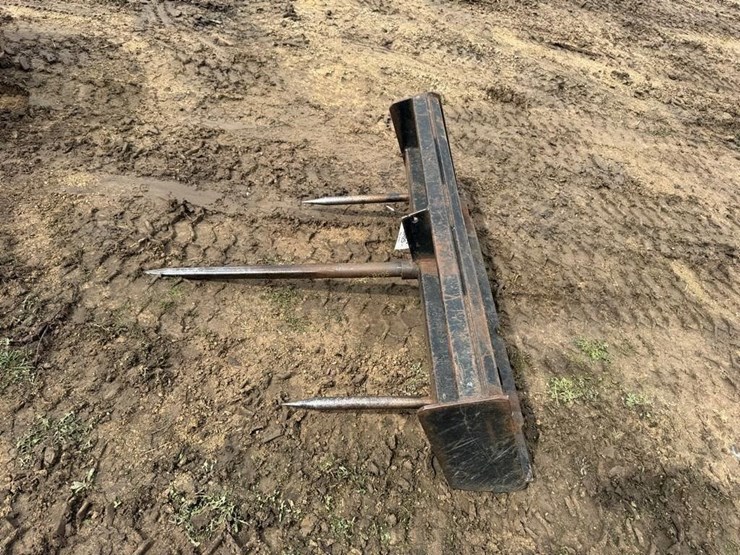 universal-attach-bale-spear-image-1